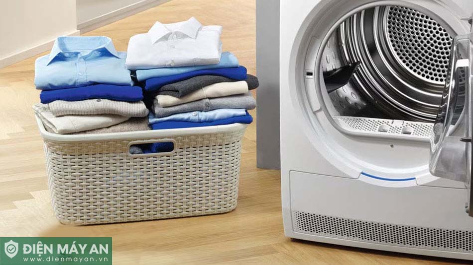 Máy Sấy Thông Hơi Electrolux UltimateCare 9 Kg EDV904H3WC 